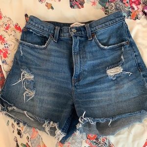 Curve love high rise 4” Jean short